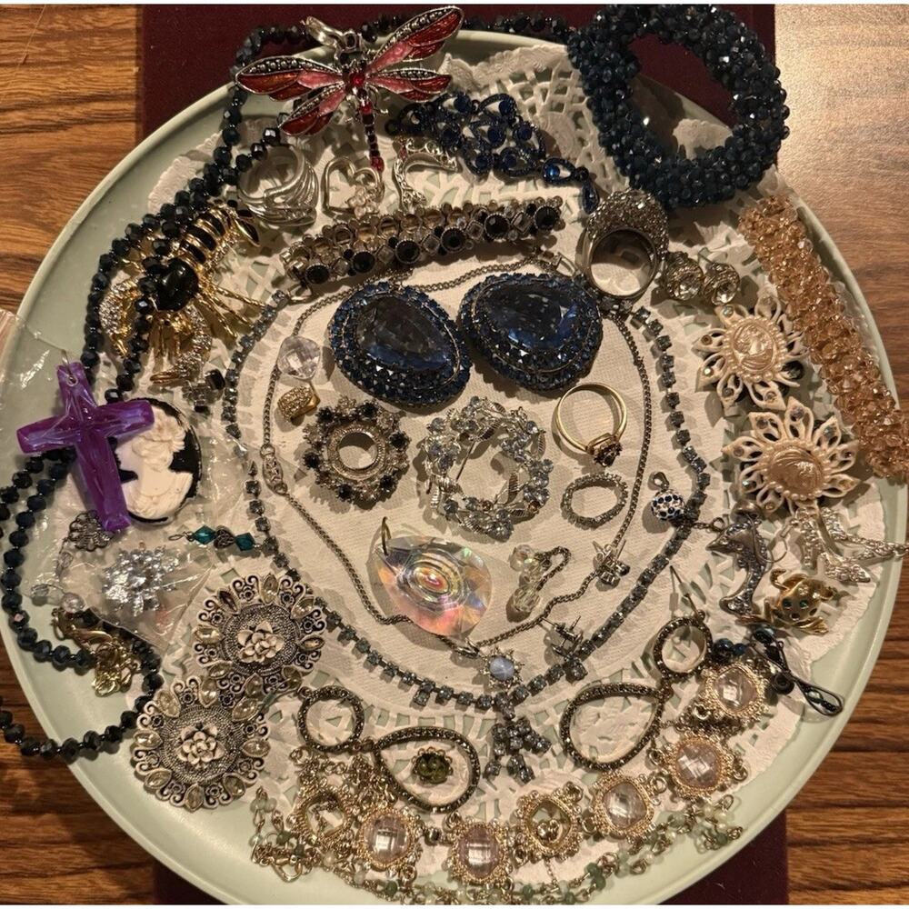 Antique Vtg Costume Jewelry Lot wearable Repair 41pc Crafts Rhinestone ABS Blue